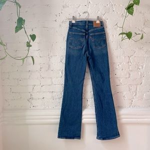 LEVI’S Ribcage Straight Leg Jeans SZ: 25